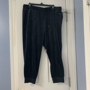 Torrid black velour joggers with pockets & draw string